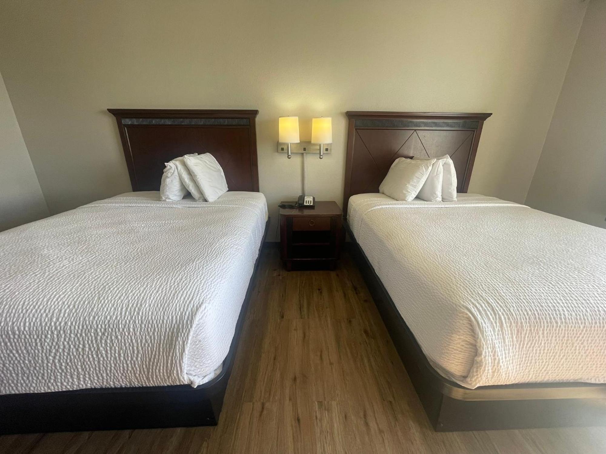 Days Inn By Wyndham Madisonville Zewnętrze zdjęcie