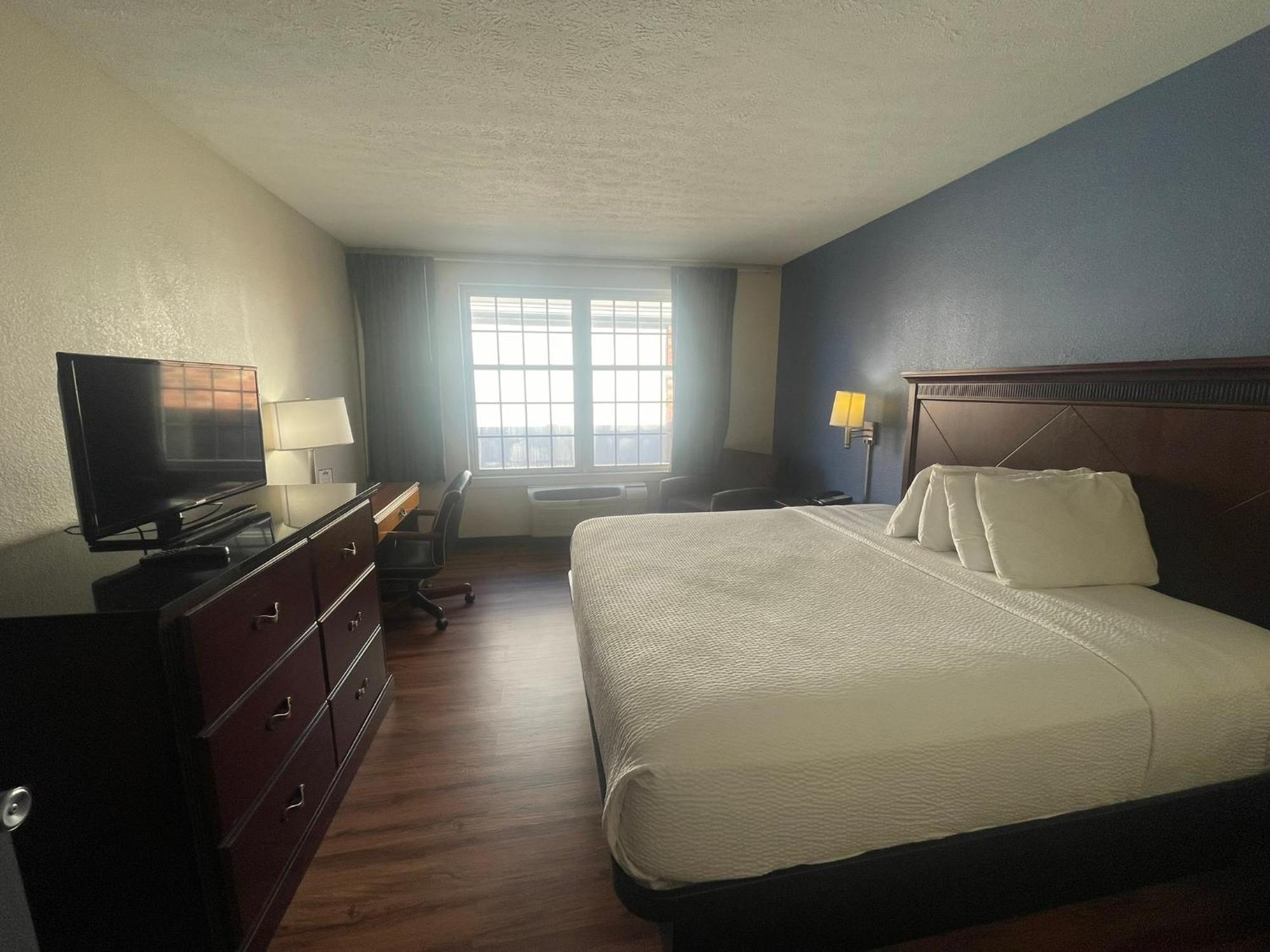 Days Inn By Wyndham Madisonville Zewnętrze zdjęcie