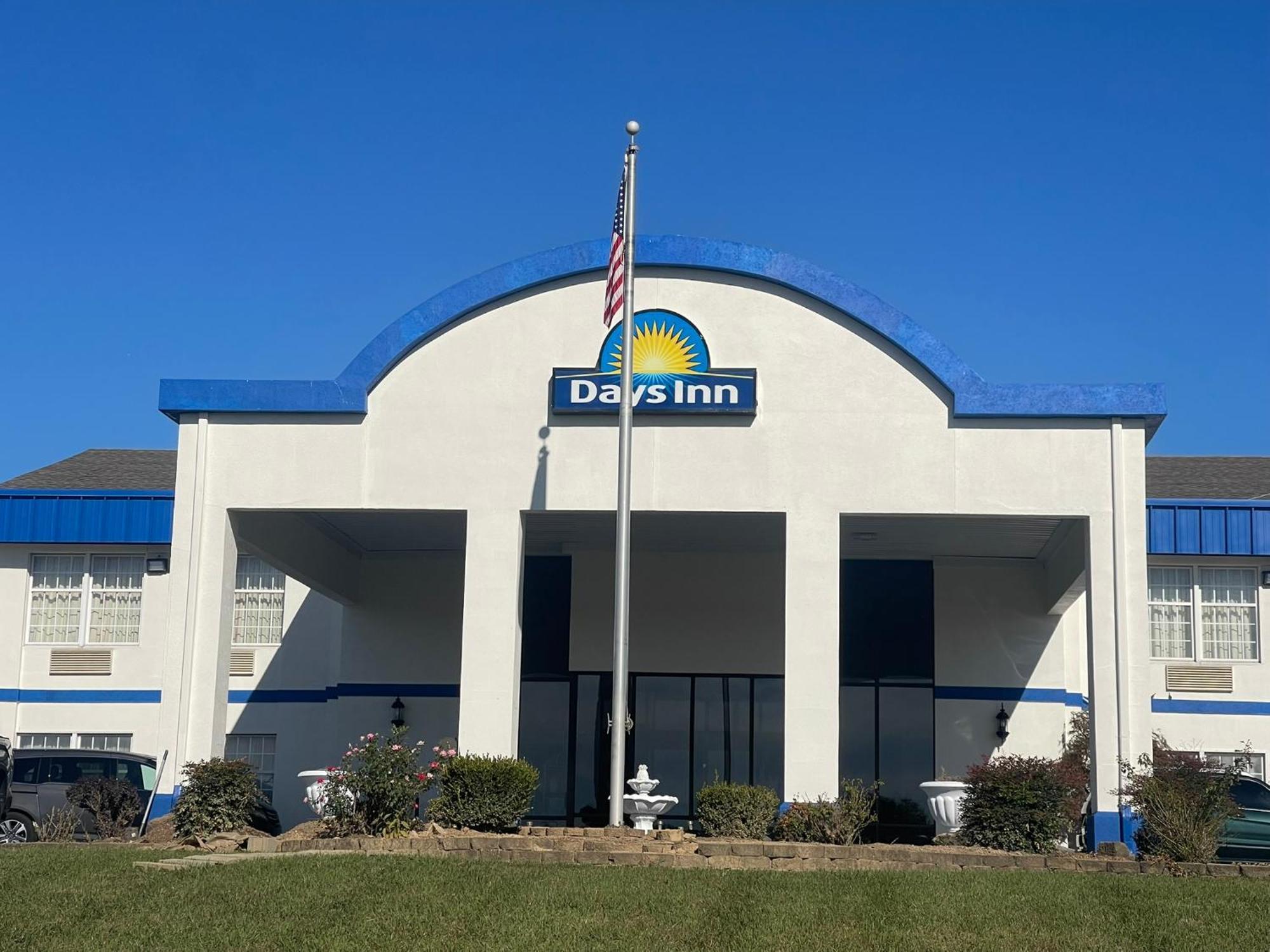 Days Inn By Wyndham Madisonville Zewnętrze zdjęcie